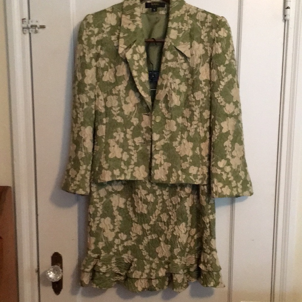 Banu Dressy beautiful suit